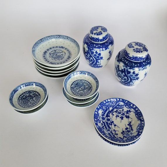 2 small plates, blue and white bowls, ring trays,… - image 7