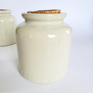 Mustard pot with lid, 11 cm, old mustard pot made of beige earthenware, vintage with seal and cork, Moutarde France, Lab Lagny, old pot