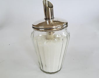 Silver-plated sugar shaker "Sweet Henry", 14.5 cm, vintage table accessory 1950s, sugar dispenser, cinnamon sugar, brown sugar, silverware