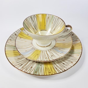 Collector&#39;s set from the 1950s, yellow and gold decor, 3-piece vintage coffee set. Collector&#39;s cup with gold rim, retro Bavaria tableware, ivory