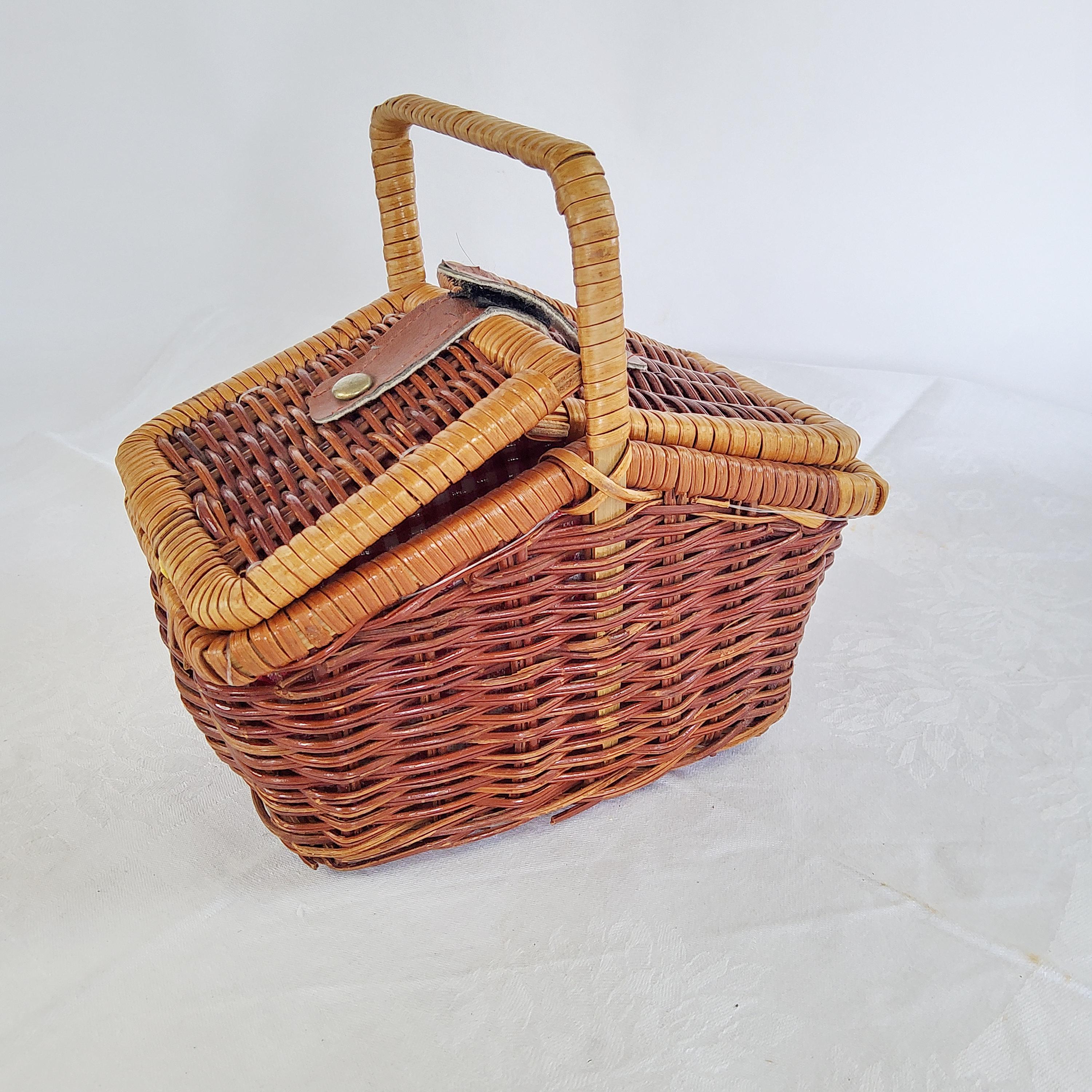 Vintage korb mit deckel