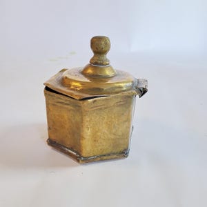 Schmuckdose 6 cm, kleine Deckeldose Messing, Kästchen  für Kostbarkeiten, Vintage Midcentury, altes Schatzkästchen