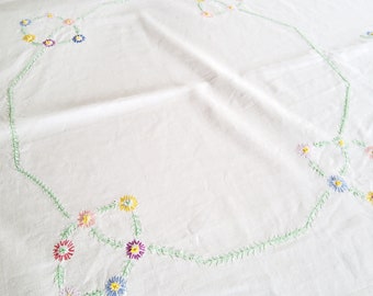 Rectangular tablecloth, 110 x 140 cm, with delicate floral pattern, old and hand-embroidered, lace edge, vintage, rustic tablecloth country house