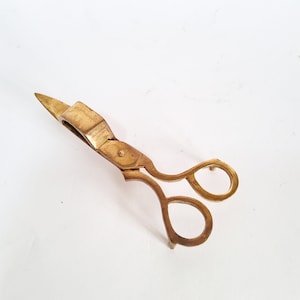 Brass wick scissors, vintage candle scissors, old candle snuffer, wick trimmer old brass, with patina, autumn and winter decoration