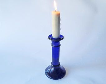 Kerzenleuchter aus blauem Glas, Kerzenständer, Kerzenhalter, auch als Vase nutzbar, Vintage aus en 80er Jahren