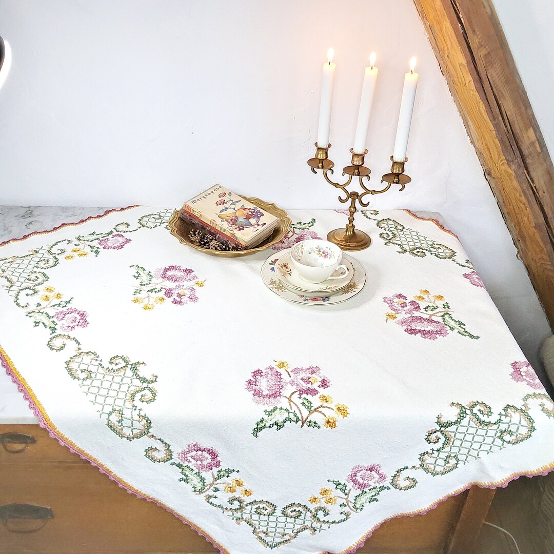 Pink Tablecloth Pattern Large Tablecloth 91 X 105 Cm, With Large Rose Pattern, Embroidered ...