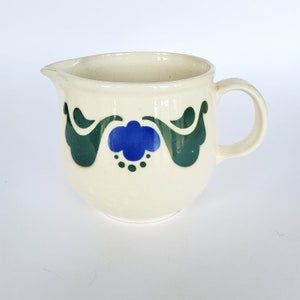 Small blue and white ceramic jug, jug 12 cm high, vintage approx. 50s, GDR milk jug, jug, GDR, handled pot shabby chic, country house