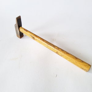 Old hammer, tool, vintage carpentry, country house decoration, shabby man cave, workshop decoration, wooden hammer, man cave decoration, brocante decoration