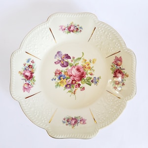 Vintage bowl, 27 cm. Cake plate from the 30s-40s, with rose decoration, tableware, ceramic plate, coffee set, large serving bowl