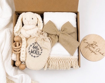 Baby gift set, Neutral gift box, Baby gift set, Baby Shower gift, New baby gift. handmade Knit baby blanket, gender reveal gift