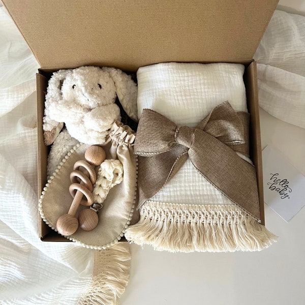 Baby gift set, Neutral gift box, Baby gift set, Baby Shower gift, New baby gift. handmade Knit baby blanket, gender reveal gift