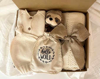 Neutral baby gift, Newborn baby neutral gift, Newborn Coming home set, Gender reveal gift