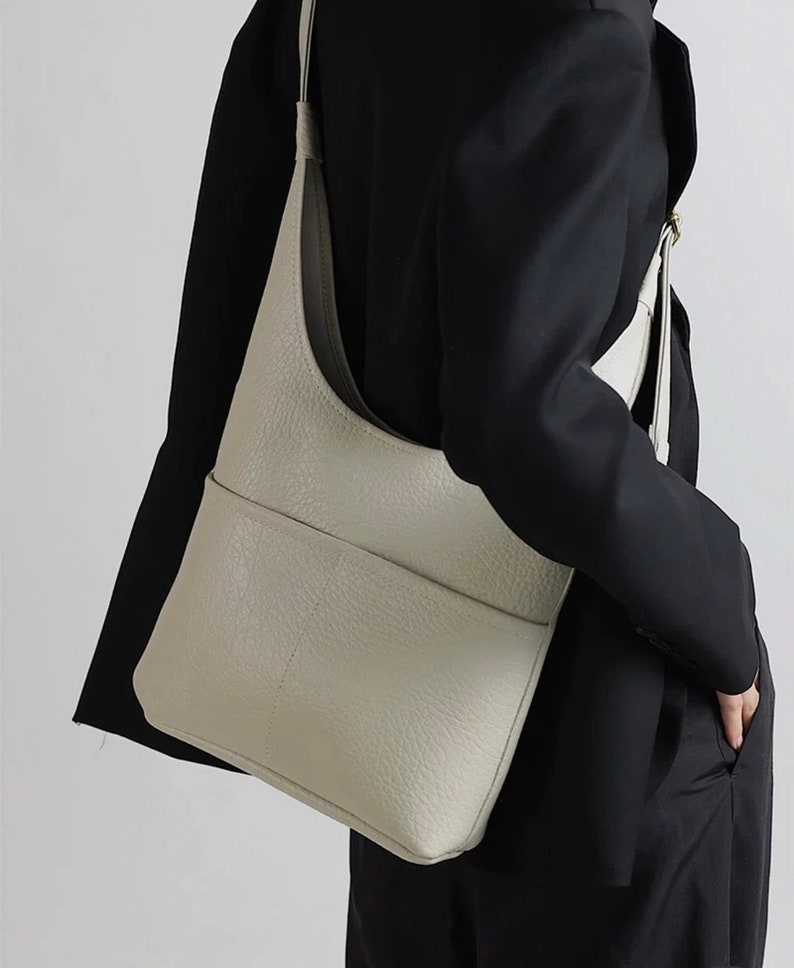 Vegan Flat Grain Leather Hobo Shoulder Bag Large Capacity Hobo Work Bag Leather Tote Bag with Pockets Ivory