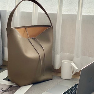 Sac seau en cuir véritable Grand sac seau à bandoulière Fourre-tout en cuir grande capacité pour ordinateur portable image 7