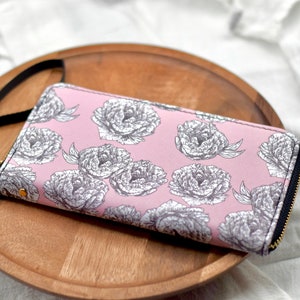 Billetera con cremallera de flores de peonía rosa, estética floral, billetera vegana, clutch de cremallera con patrón de flores, organizador de pulseras, bolso largo
