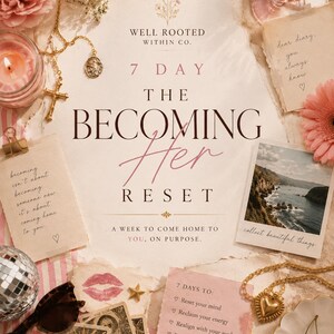 以下が含まれることがあります： 7 DAY THE BECOMING HER RESETと書かれた紙の文書。A WEEK TO COME HOME TO YOU, ON PURPOSEというテキストがある。ピンクのキャンドル、金の十字架のネックレス、海岸のポラロイド写真、タロットカード、サングラス、2つのサクランボに囲まれている。