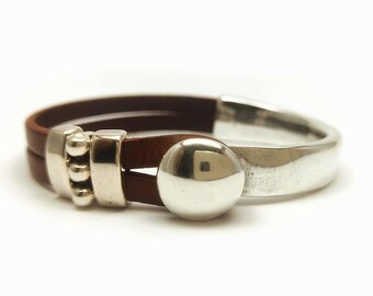 Half cuff bracelet on flat leather with button closure, Modern style jewelry