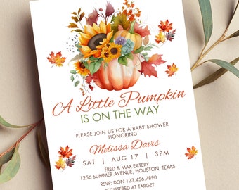 Könnte beinhalten: Eine Einladung zu einer Babyparty mit einer Aquarell-Illustration eines Kürbisses mit Sonnenblumen und Herbstblättern. Der Text lautet "A Little Pumpkin Is On The Way" und enthält das Datum, die Uhrzeit und den Ort der Veranstaltung.