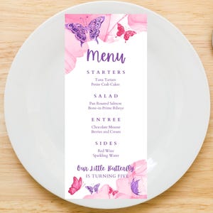 Bewerkbare vlindermenukaartsjabloon, roze en paarse menukaarten, onze kleine vlinder, tafelmenu, menukaart verjaardagsdiner