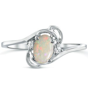 Diamonds and Opal gemstone ring for young ladies in 14K white gold.