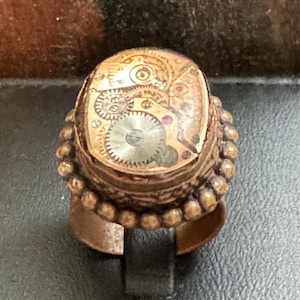 Elegant Steampunk Ring with Antique Silver Finish and Clockwork Design