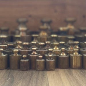 500g Elegant Brass Paper Weights - Stylish & Functional Desk Accessory