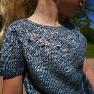 Knitting Pattern, Snowflake Tee, Beginner Friendly Kids Knitwear Tee Pdf Tutorial, Vegan Yarn Summer T-Shirt, Draped Top, Easy Sweater Shirt