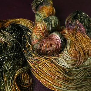 Reading In The Park, handgefärbtes Farbverlaufsgarn, Geschenke für Strickerinnen, Goldene Lurex Sockenwolle, bunte Strickzubehör, Merino Häkelgarn