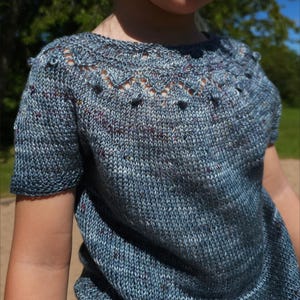 Knitting Pattern, Snowflake Tee, Beginner Friendly Kids Knitwear Tee Pdf Tutorial, Vegan Yarn Summer T-Shirt, Draped Top, Easy Sweater Shirt