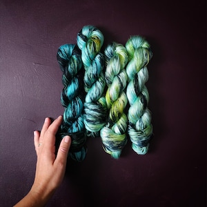 Hand dyed vegan yarn ~ Fade Set ~ Electric Mermaid ~ shiny tencel yarn, soft bamboo yarn, hand painted mercerized cotton, fingering DK weigt