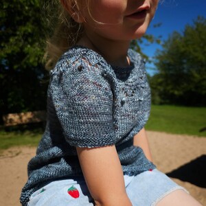 Knitting Pattern, Snowflake Tee, Beginner Friendly Kids Knitwear Tee Pdf Tutorial, Vegan Yarn Summer T-Shirt, Draped Top, Easy Sweater Shirt