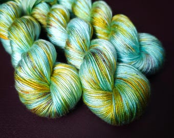 Paletas Mint Breeze, hilo vegano teñido a mano, hilo de tencel de grosor DK, bambú, hilo de algodón mercerizado, tejido o crochet pintado a mano