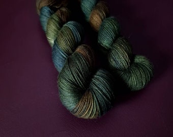 Hilo teñido a mano ~ Tesoro del bosque***Teñido a pedido ~ Calcetín, Merino Singles, DK, Aran, Mohair Silk