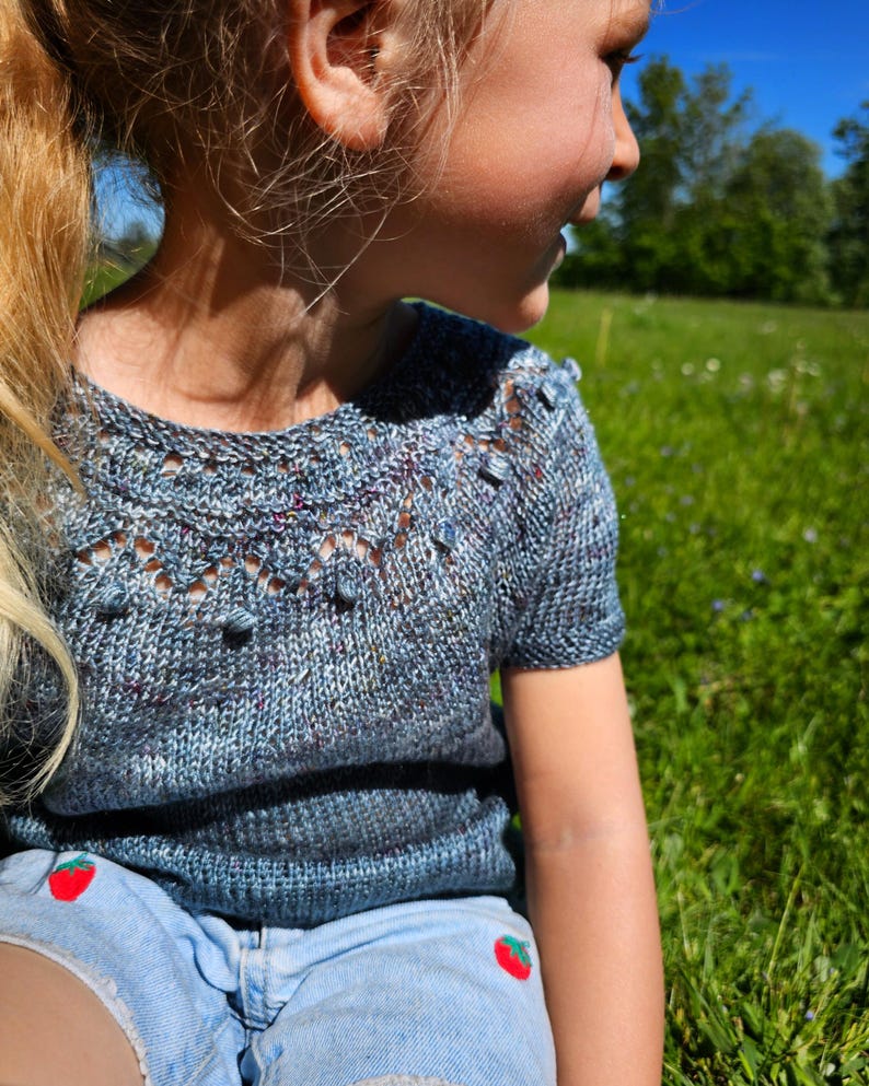 Knitting Pattern, Snowflake Tee, Beginner Friendly Kids Knitwear Tee Pdf Tutorial, Vegan Yarn Summer T-Shirt, Draped Top, Easy Sweater Shirt