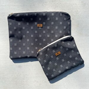Bikini Bag with Waterproof Lining - Swimsuit Bag - Wet Bikini Pouch in Onyx Dash