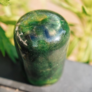 Pomello del cambio in metallo dorato verde scuro fatto a mano, progettato per il montaggio OEM