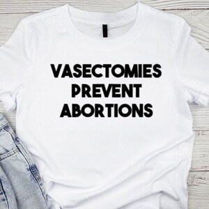 Roe v Wade Tee, Pro Choice T-Shirt, Feminist Shirt, Women’s Rights Apparel, Reproductive Rights, Pro Roe