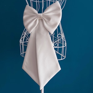 Mini-Satinschleife abnehmbar, abnehmbare Satinschleife, Hochzeitskleid Schleife, Elfenbein Schleife, Bachelorette Schleife, Blumenmädchen Schleife, maßgeschneiderte Schleifen