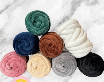 Jumbo Velvet Chunky Tube Yarn, Soft Thick Fabric Rope for Arm Knitting, DIY Pet Bed Material, Plush Hand Knitting Cord, 1.1lbs / 15m / 500g