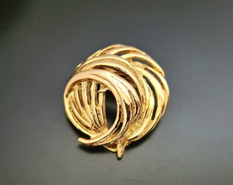 Vintage Gold Tone Stylish Scarf Clip