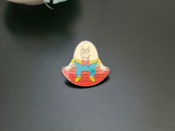 Vintage Humpty Dumpty Egg Sitting On the Wall Sma… - image 1