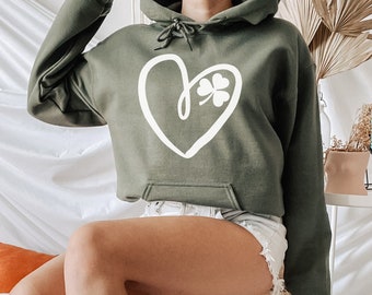 Sudadera con capucha Shamrock Heart, sudadera con capucha minimalista del día de San Patricio, trébol de trébol, sudadera con capucha linda del día de San Patricio, sudadera con capucha shamrock