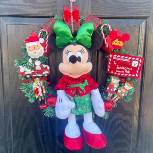 Christmas Disney Wreath featuring festive Minnie Mouse