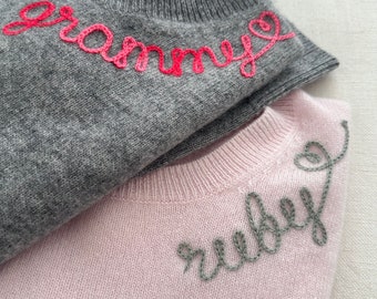 Word + Heart Customized 100% CASHMERE Sweater, Embroidered Cashmere Clothing for Women, Mom Shirt Gift, Trendy Crewneck, Sister Gift for Her