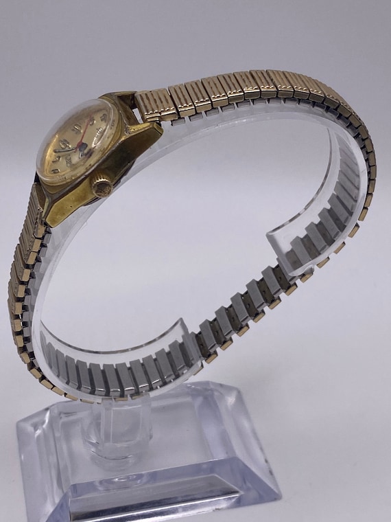 Invicta watches for her online
