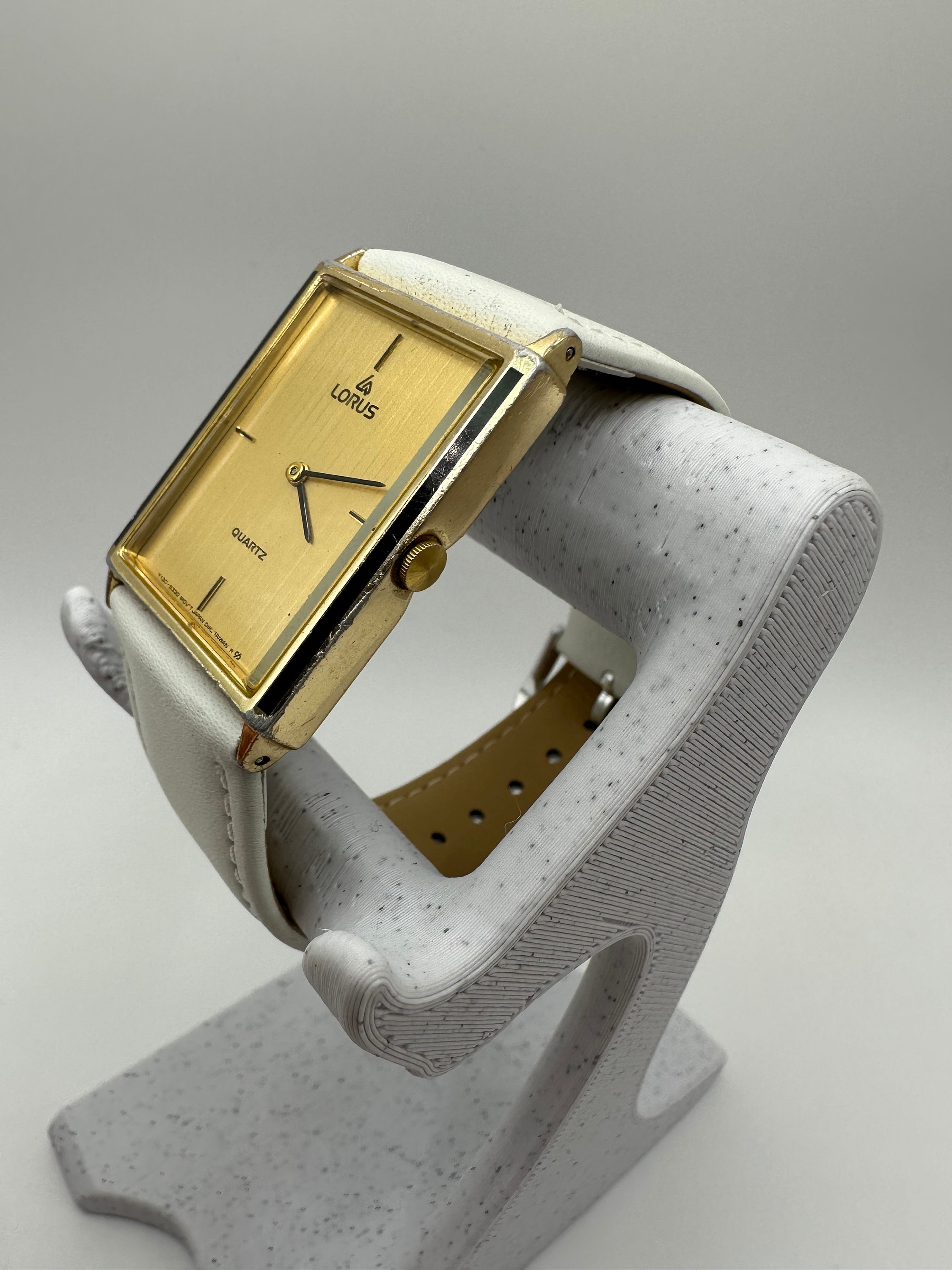 Vintage Dainty Gold Lorus Watch Vintage Gold Seiko Lorus Watch Day/date Round Dainty Dial  main image 3