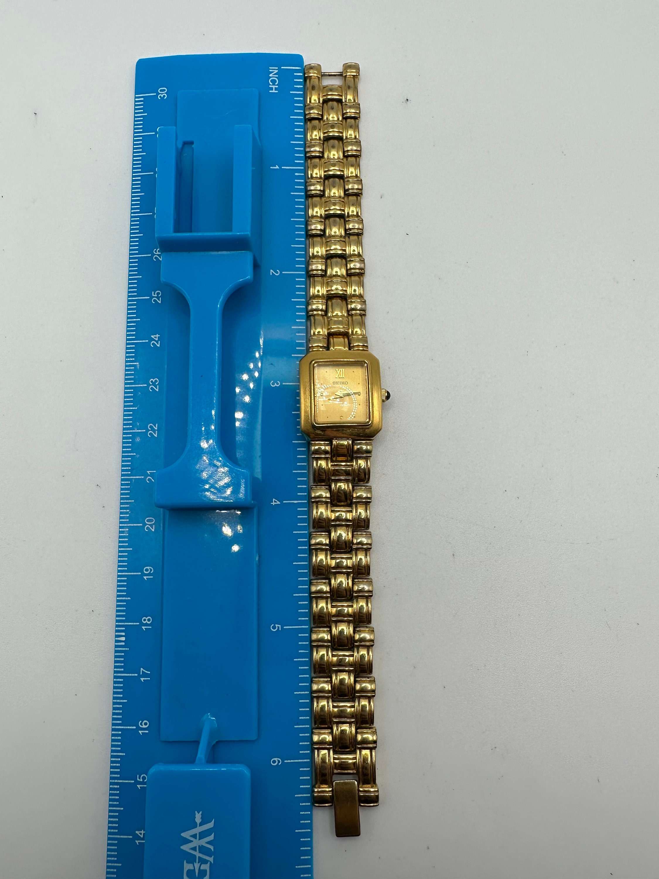 Vintage Seiko Y150 5p20 Ladies Battery Gold Tone Square Tank Watch