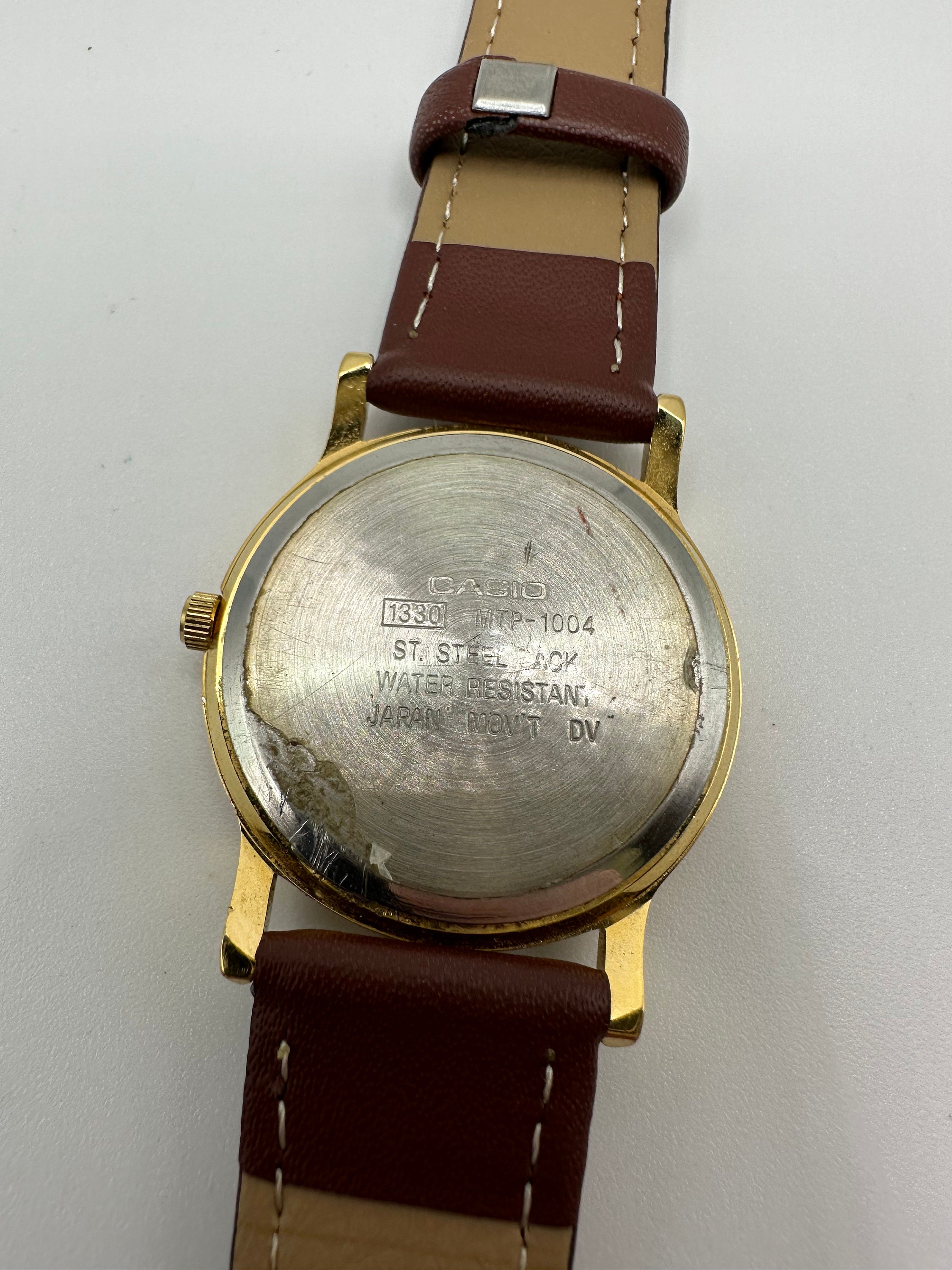 Vintage Casio 1330 33mm tono dorado vestido reloj Japon imitacion cuero regalo sus damas mujeres mama cara blanca Etsy Mexico