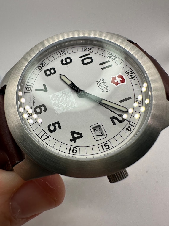 Vintage Swiss Army Victorinox the Home Depot Edition  display picture 1