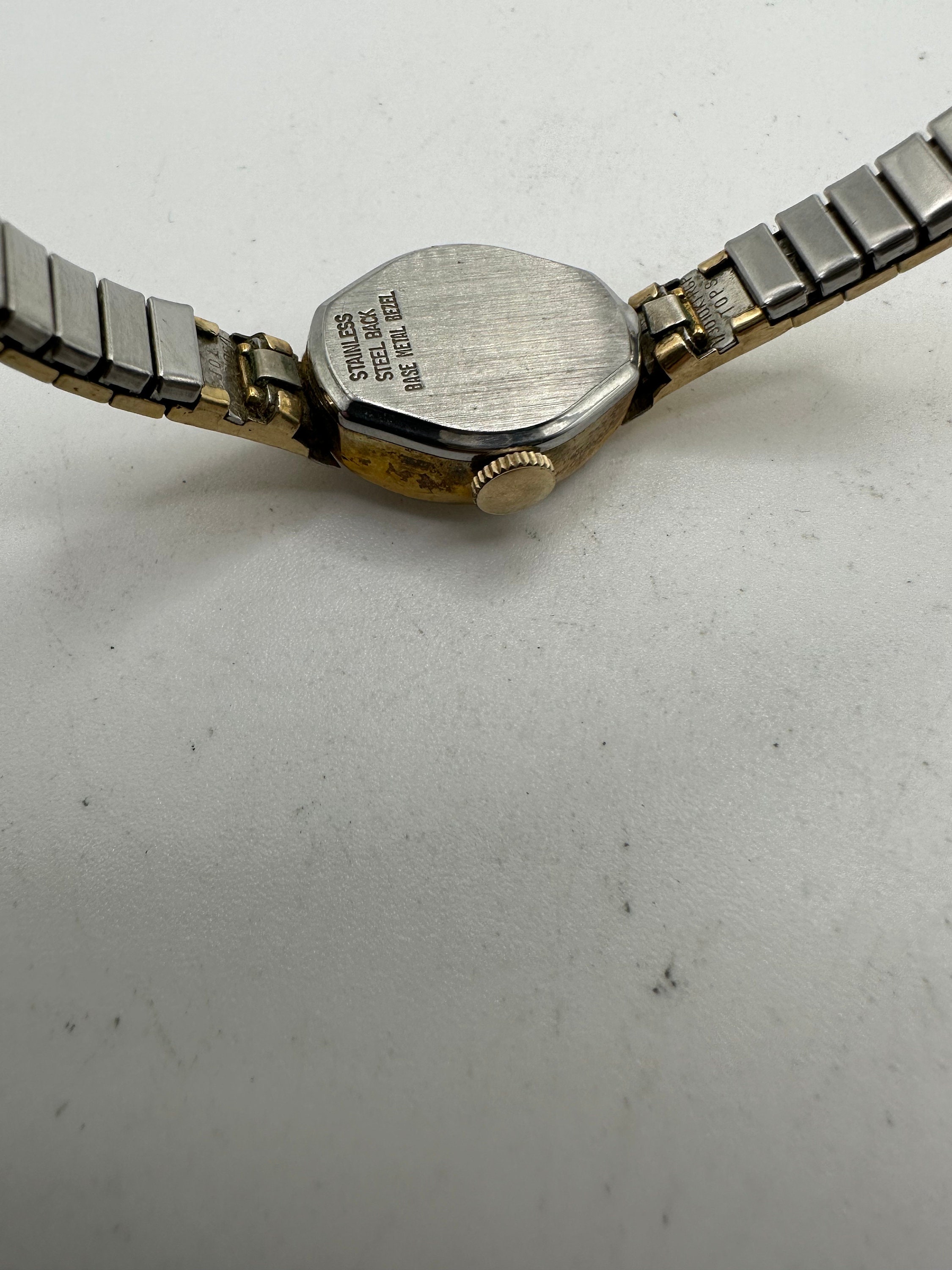 Womens Vintage Jubilee Gold Tone 17 Jewel Mechanical Handwind Manual Wind Watch Vintage Jubilee Ladies Mechanical Hand Wind Gold Tone Dress  main image 4